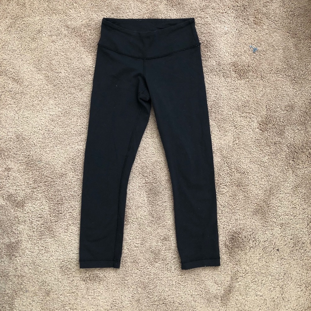 LULU LEMON CROPPED LEGGINGS